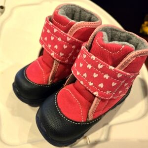 See kai run boots berry size 6 toddler